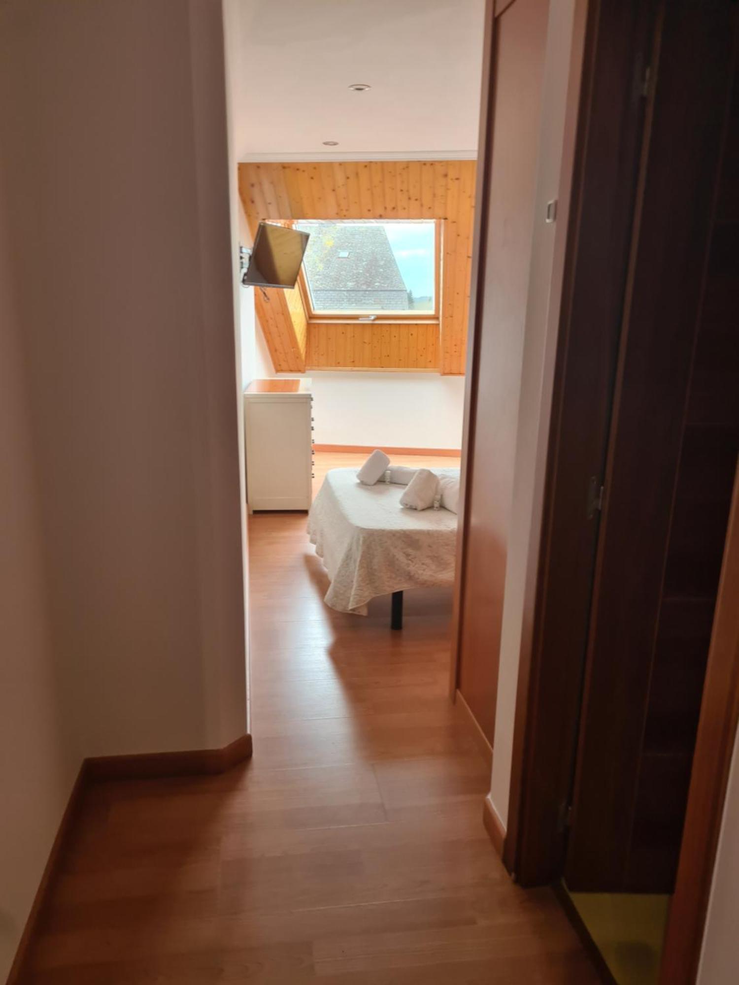 Pension Orois Melide Extérieur photo